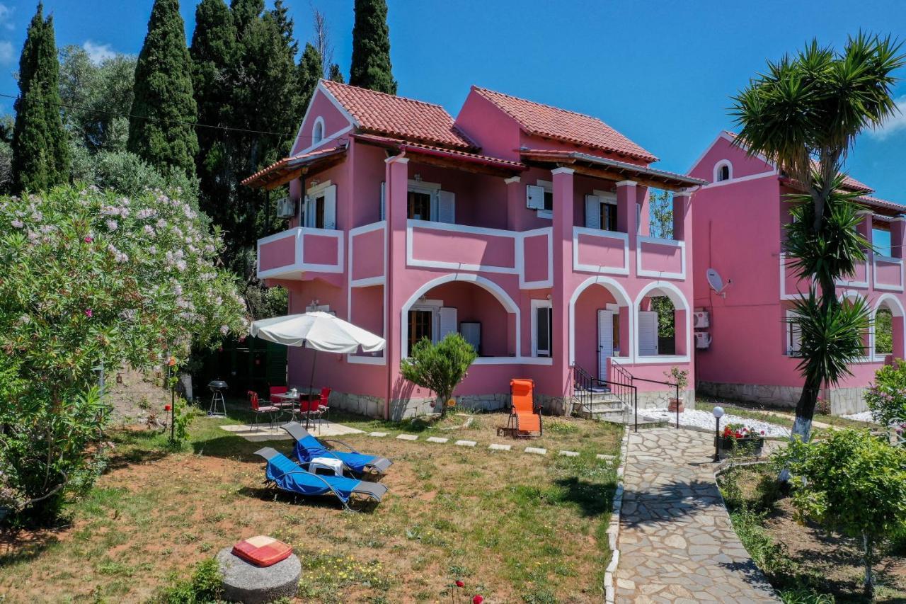 Alice'S & Teo'S Houses Khlomotiná Exterior photo